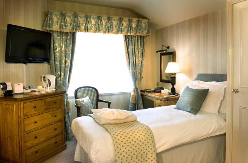 The Bear Hotel Devizes Esterno foto